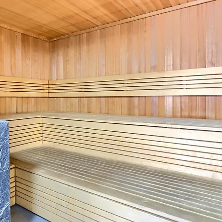 Kolo Brzegu, Sun & Snow Колобжег